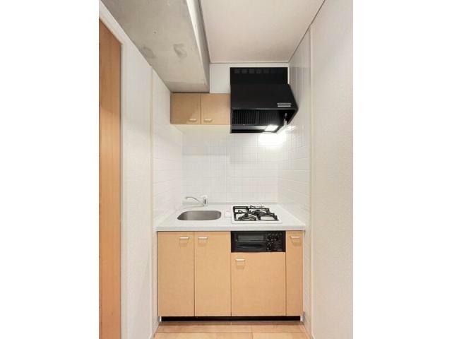 キッチン　※写真は同じマンションの違う部屋のものになります。