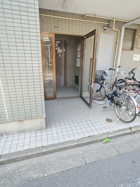エントランス　★お部屋探しは株式会社タウンハウジング東京まで★