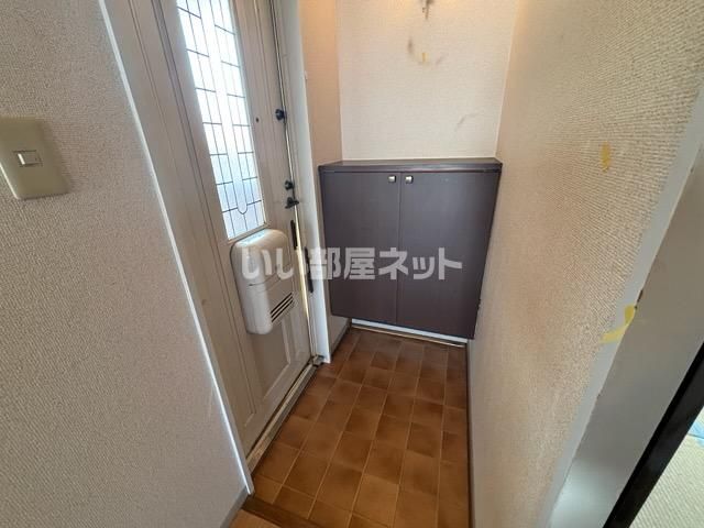 メゾンアベニールの玄関写真