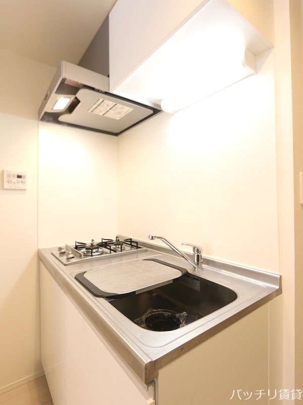 キッチン　同型タイプの為、現状を優先いたします。