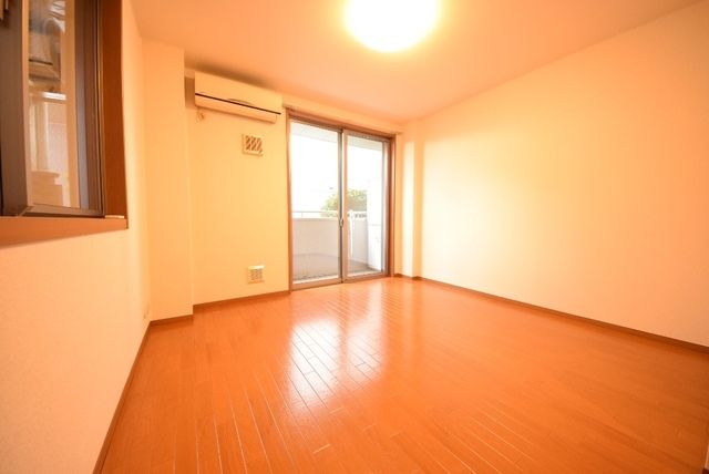 バルコニー　使い勝手のいいお部屋です