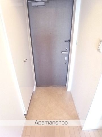 レジディア谷町の玄関写真