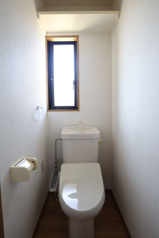ＪＲ宇野線 早島駅 徒歩25分 2階建 築28年のトイレ写真