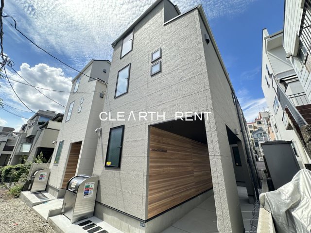 建物外観　全室角部屋/インターネット利用料無料の快適空間