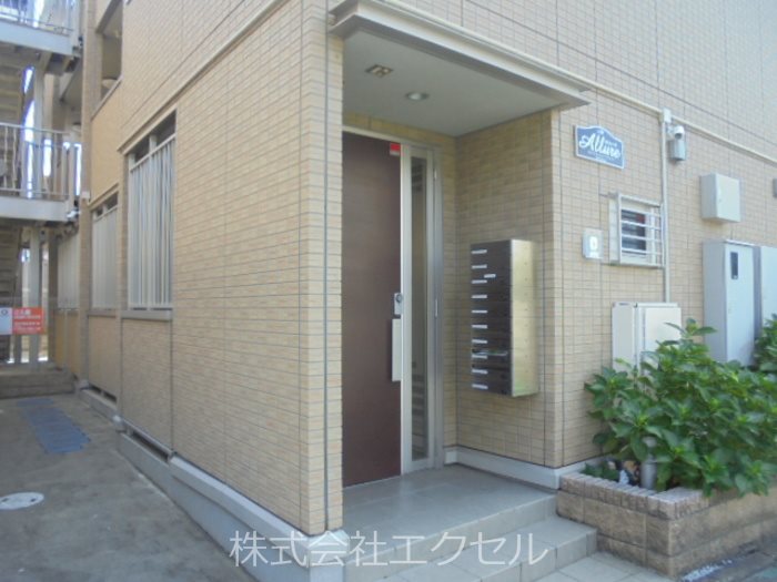 エントランス　オーッとロック完備。
