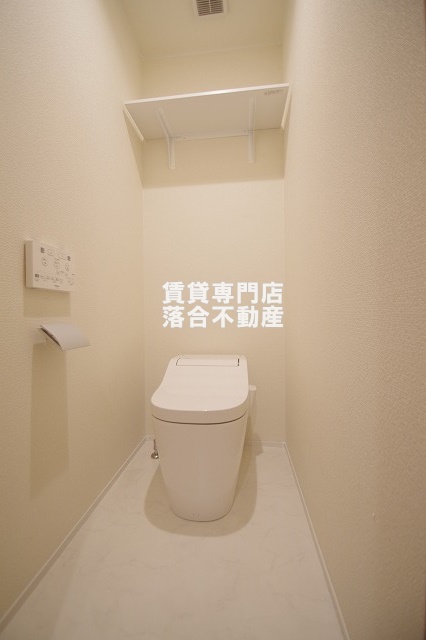 トイレ　温水洗浄暖房便座付き