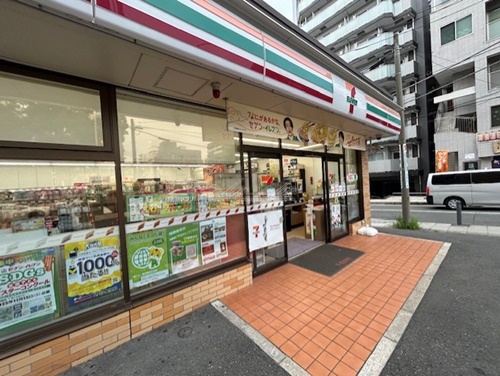 コンビニ　セブンイレブン 横浜弥生町3丁目店（コンビニ）まで108m