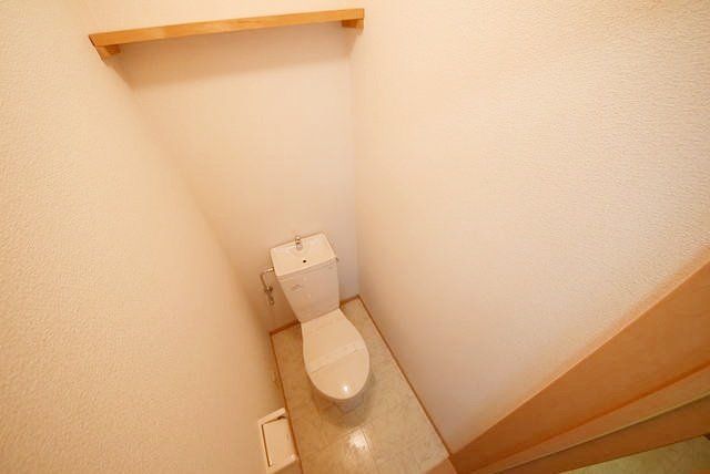 トイレ　※1F写真参考※