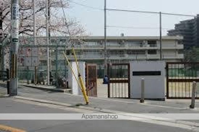 中学校　吹田市立山田中学校（中学校）まで400m