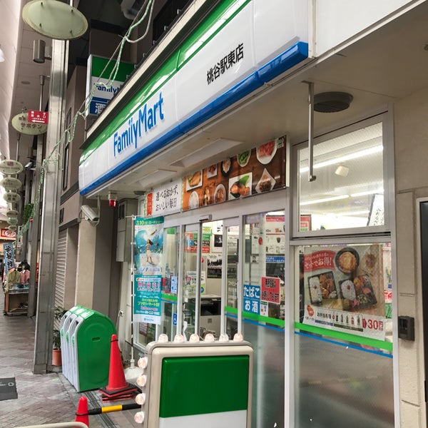 コンビニ　ファミリーマート 桃谷駅東店（コンビニ）まで407m