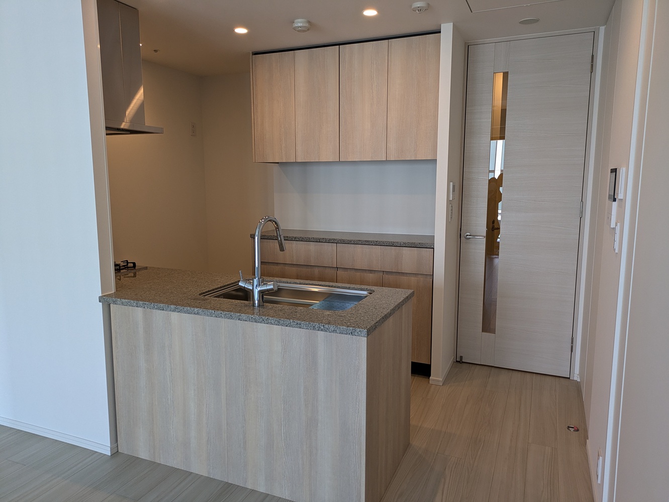 WORLD TOWER RESIDENCEのキッチン写真