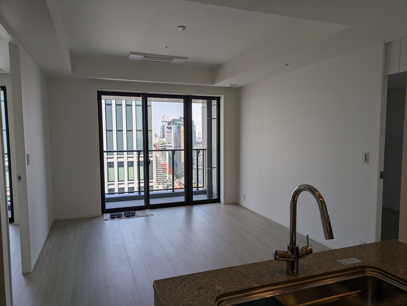 WORLD TOWER RESIDENCEの居間写真