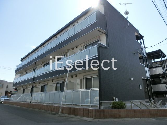 建物外観　２０１７年３月築のマンションです。