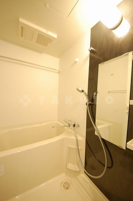 ララプレイス大手通LDの風呂写真