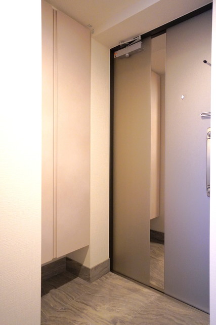 玄関　※写真は同タイプ住戸です。