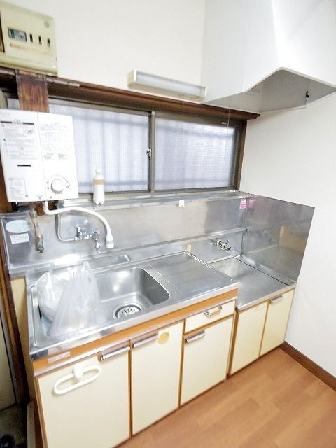 ＪＲ中央線 立川駅 徒歩20分 2階建 築51年のキッチン写真