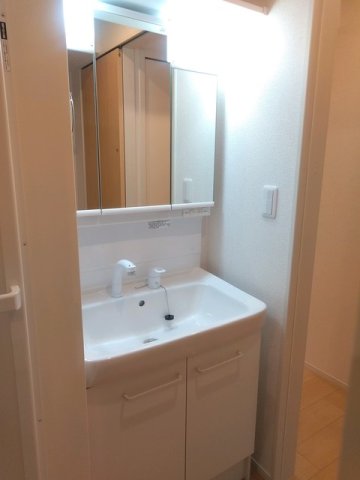 洗面設備　忙しい朝には欠かせない洗面所です