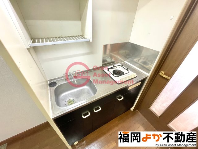 キッチン　【福岡よか不動産】コンパクトなキッチンで掃除もラクラク