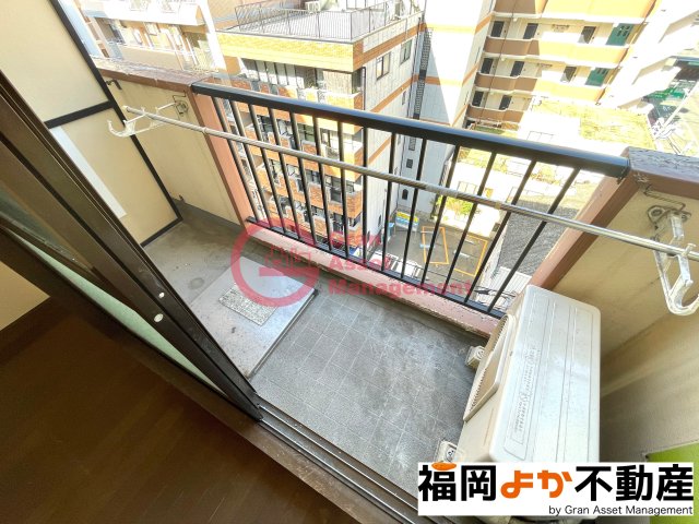 バルコニー　【福岡よか不動産】お洗濯にも便利なバルコニー付き
