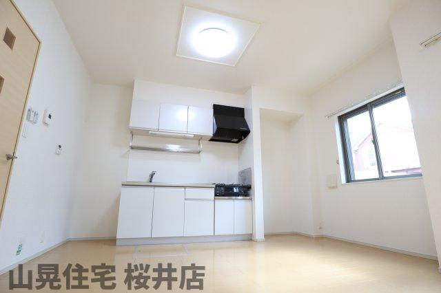 近鉄大阪線 大福駅 徒歩10分 2階建 築16年の居間写真
