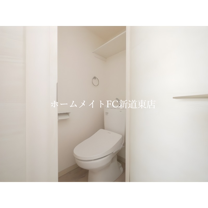 ラフィーネ環状通東のトイレ写真