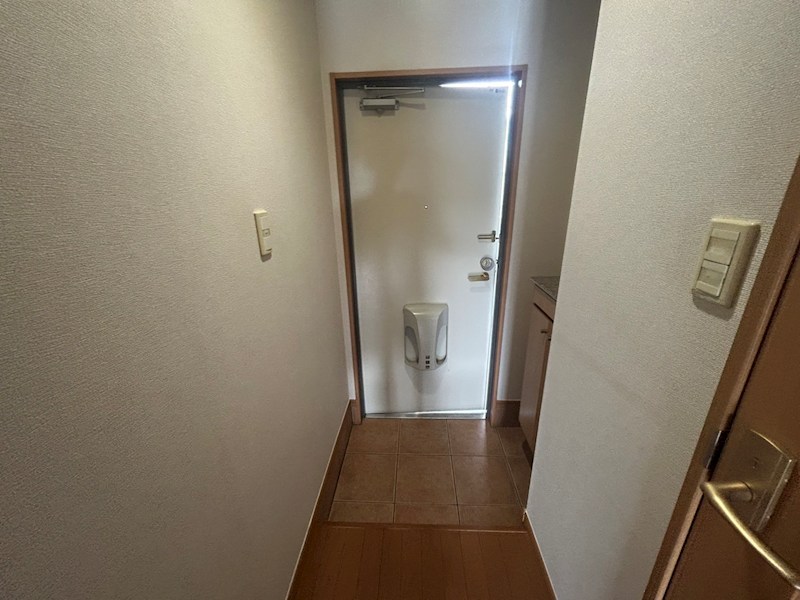 グランドパレス大久保の玄関写真