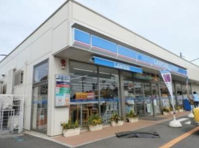 コンビニ　ローソン三鷹牟礼三丁目店（コンビニ）まで573m