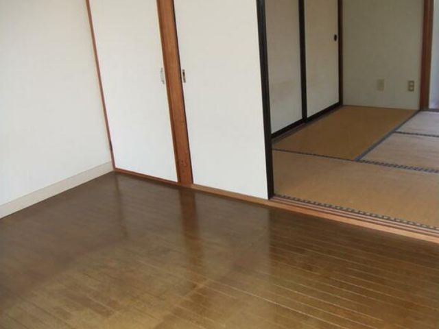 コーポ・ラ・ビスタの居間写真