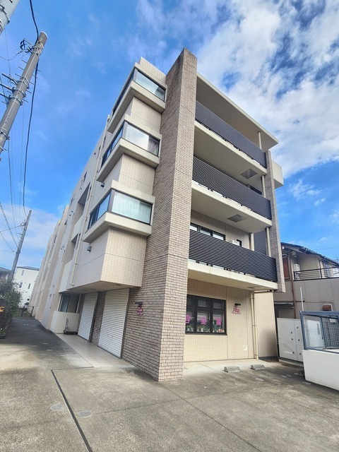 ＪＲ南武線 武蔵新城駅 徒歩9分 4階建 築18年の外観写真