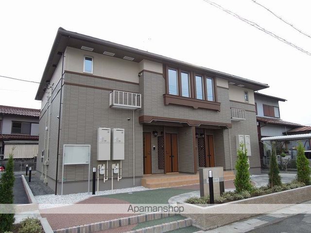 名鉄名古屋本線 名鉄岐阜駅 バス乗車時間：20分 最寄りバス停で下車 徒歩4分 築14年
