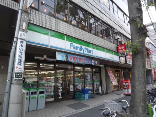 コンビニ　ファミリーマート西台駅前店（コンビニ）まで85m