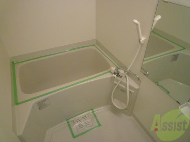 バス・シャワールーム　ゆったり身体を休められる浴室です
