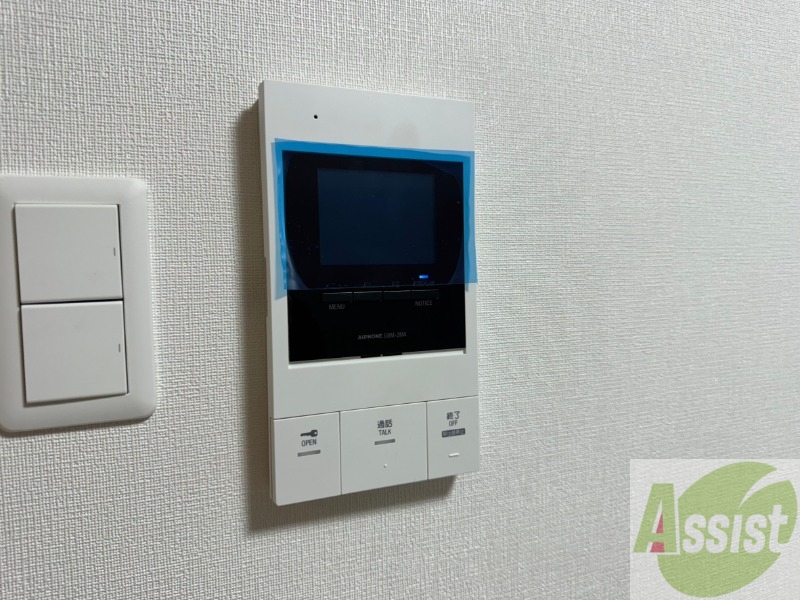 セキュリティ　ＴＶモニター付インターホンです。来客者の顔が見えるので安心！