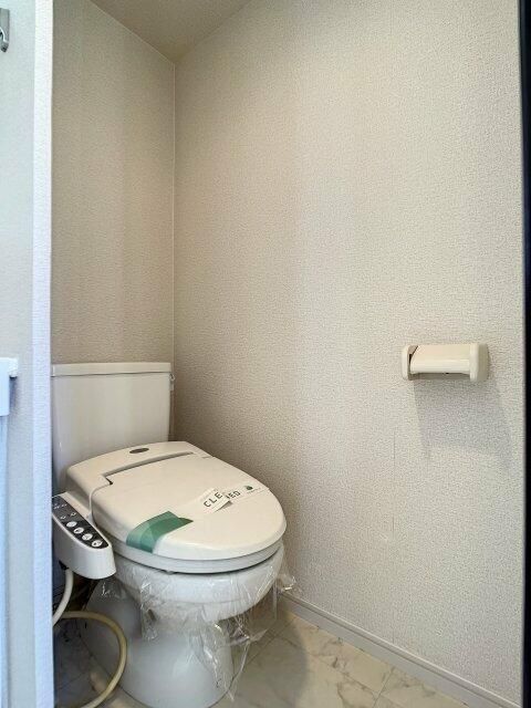 東武伊勢崎線 曳舟駅 徒歩4分 4階建 築18年のトイレ写真