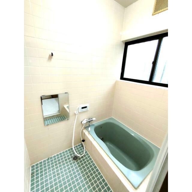 座間市ひばりが丘の風呂写真