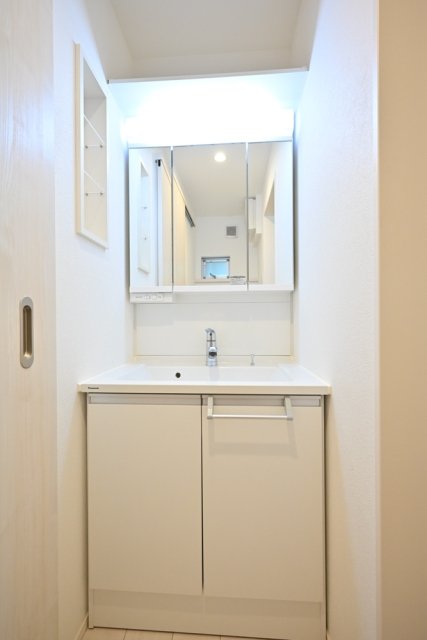 トイレ　1F
