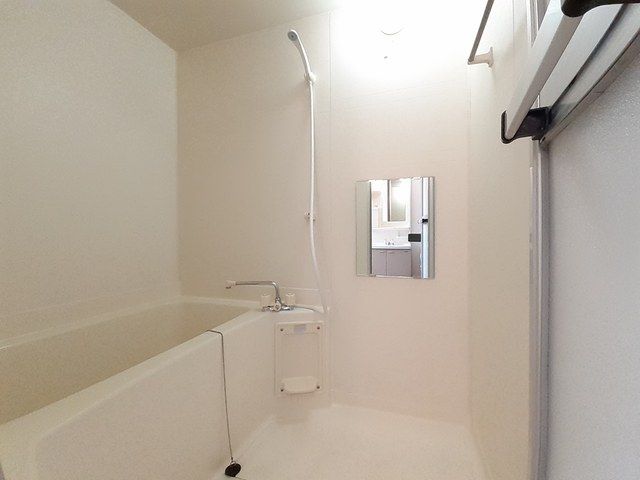 バス・シャワールーム　日々の疲れを癒すお風呂付です
