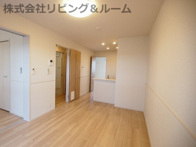 ＪＲ成田線 小見川駅 徒歩19分 2階建 築4年の居間写真