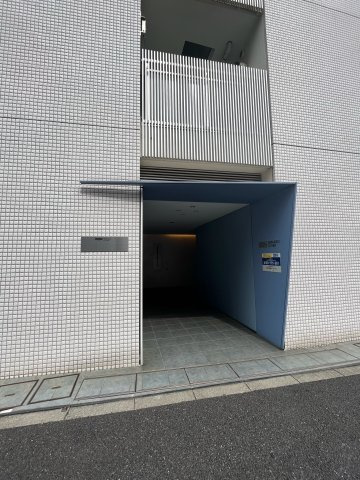 プラウドフラット新宿御苑の外観写真