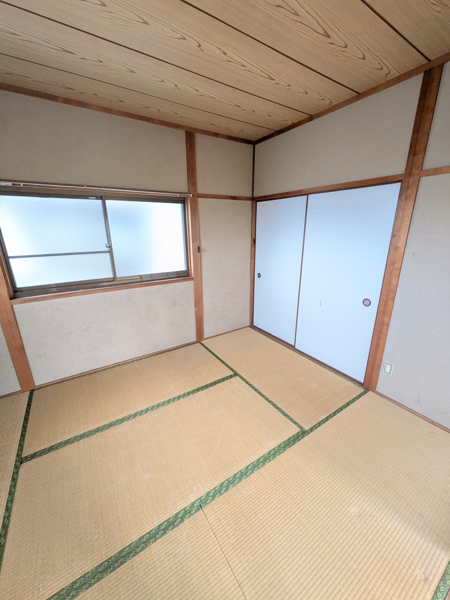 ＪＲ山陰本線 綾羅木駅 徒歩17分 2階建 築38年の居間写真
