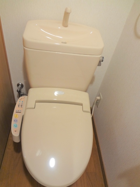 【長崎市本尾町のアパートのトイレ】
