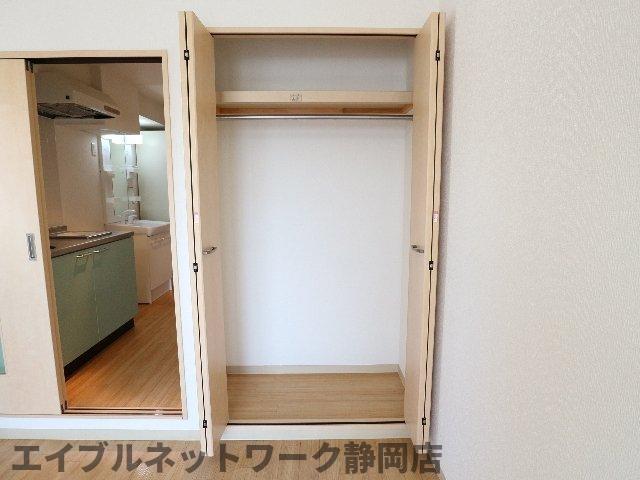 【静岡市葵区研屋町のマンションの収納】