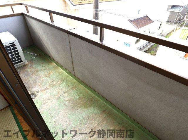 【静岡市駿河区中島のマンションのバルコニー】