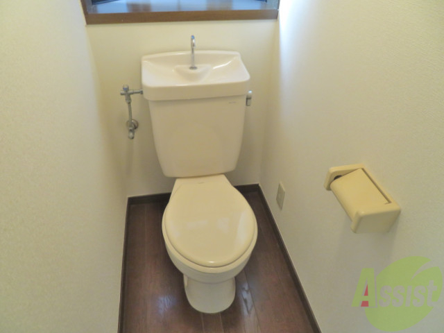 トイレ　トイレは個別になっているのゆっくり使えますね。