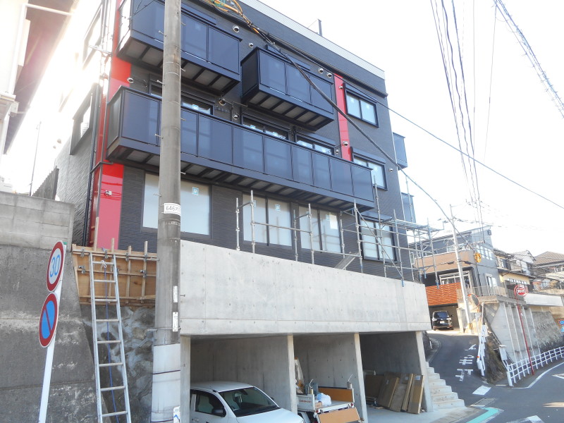 長崎市柳谷町のアパートの建物外観