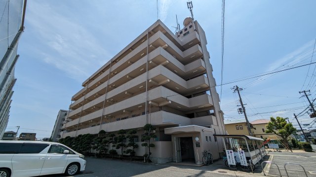 岸和田市南上町のマンションの建物外観