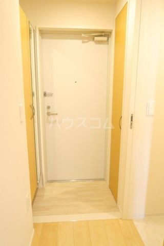 【福岡市早良区小田部のマンションの玄関】