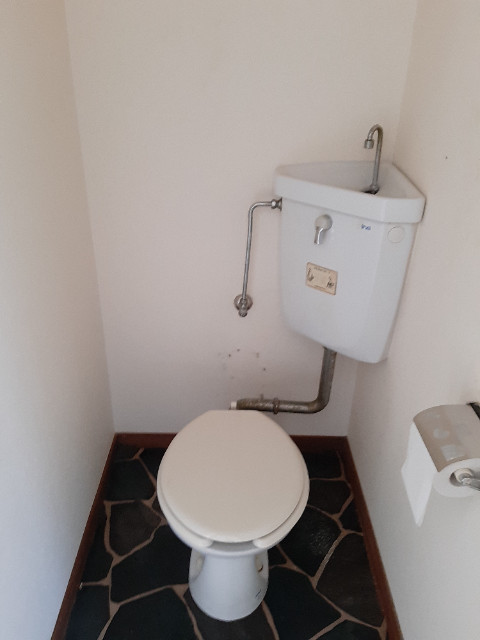 トイレ　写真と現況が相違する場合は現況を優先致します。 2021.3
