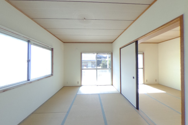 居室・リビング　写真と現況が相違する場合は現況を優先致します。 2021.3