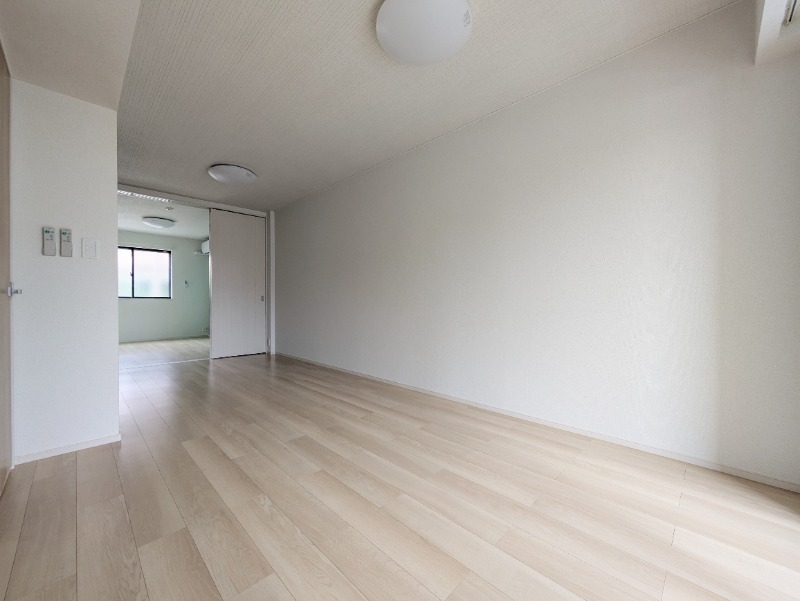 居室・リビング　図面と現状に相違がある場合には現状を優先